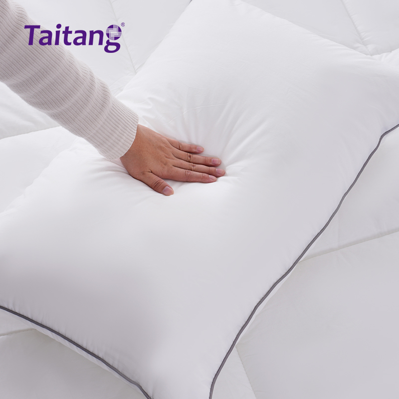 枕芯全棉防羽布-1300克羽丝棉