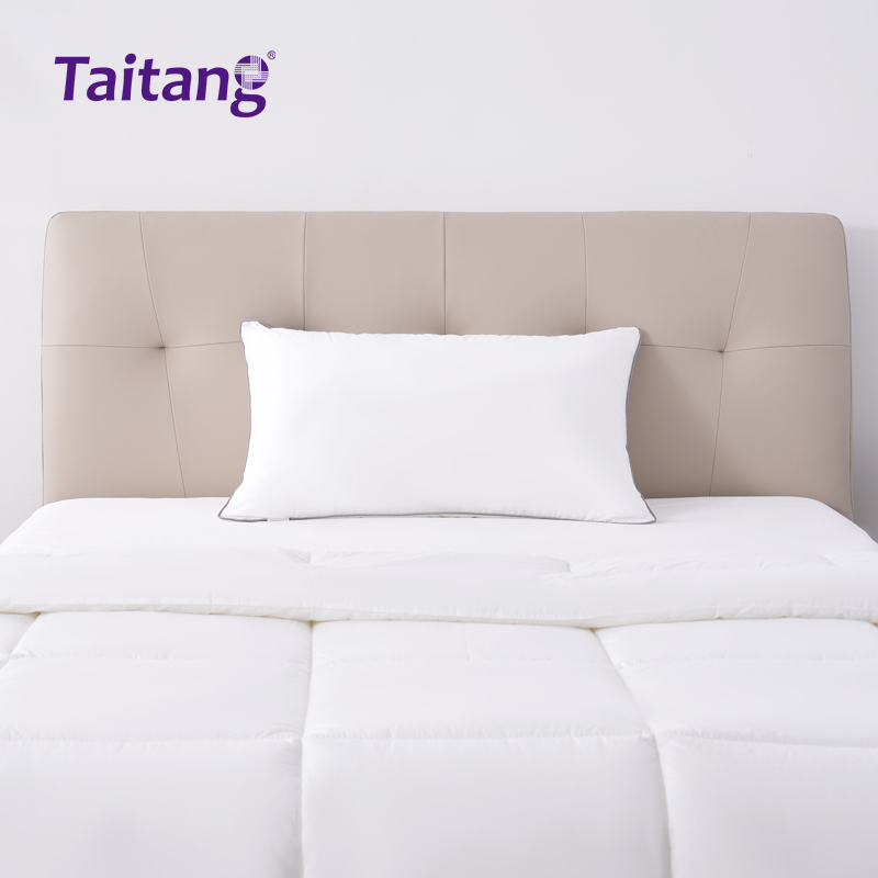 枕芯全棉防羽布-1300克羽丝棉