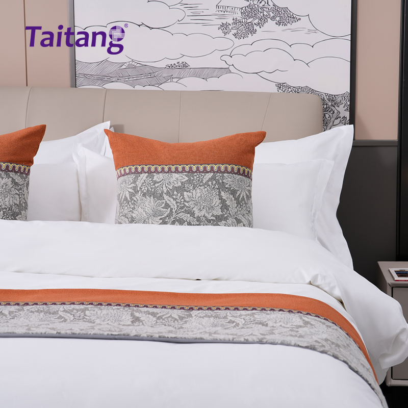 织梦繁花-轻奢酒店床旗抱枕套系列