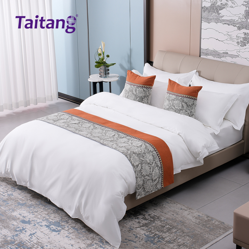 织梦繁花-轻奢酒店床旗抱枕套系列